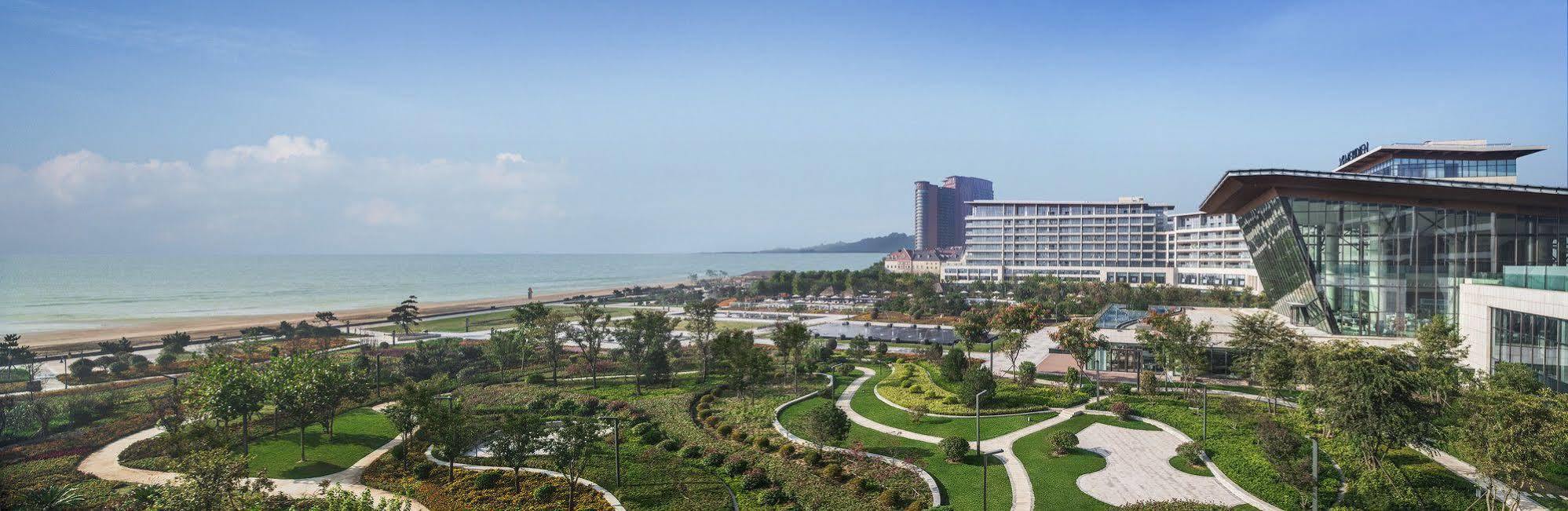 Le Meridien Qingdao West Coast Resort Exterior foto